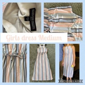 Girls dress size medium / 10